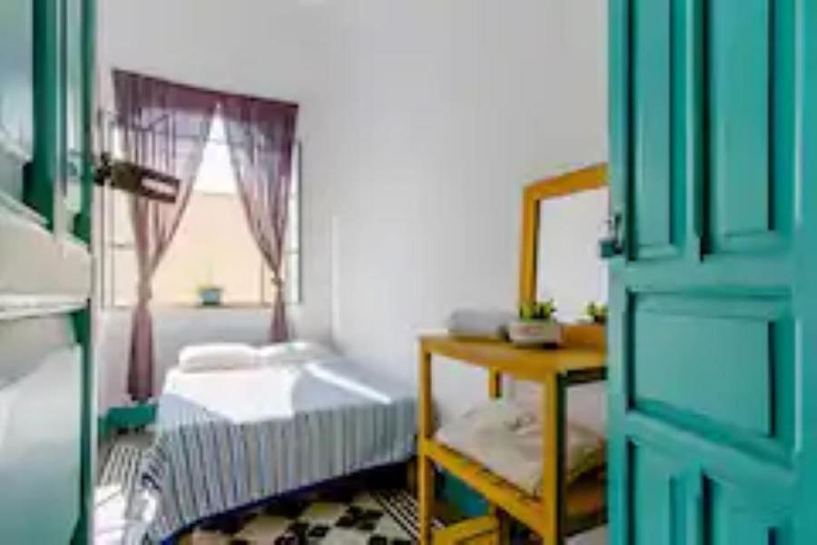 1 Guadalajara Corazon Del Centro Historico Hospedate En Una Casa Antigua En Una Habitacion Sencilla Con Areas Comunes Y Banos Compartidas Eksteriør billede